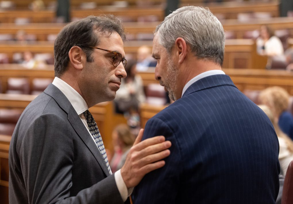 Sánchez Critica al PP por su Oposición al Decreto Anti Aranceles en el Día del Trabajo